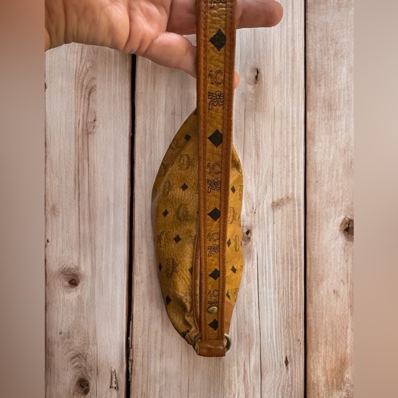 MCM vintage cognac hobo crossbody - Picture 11 of 14